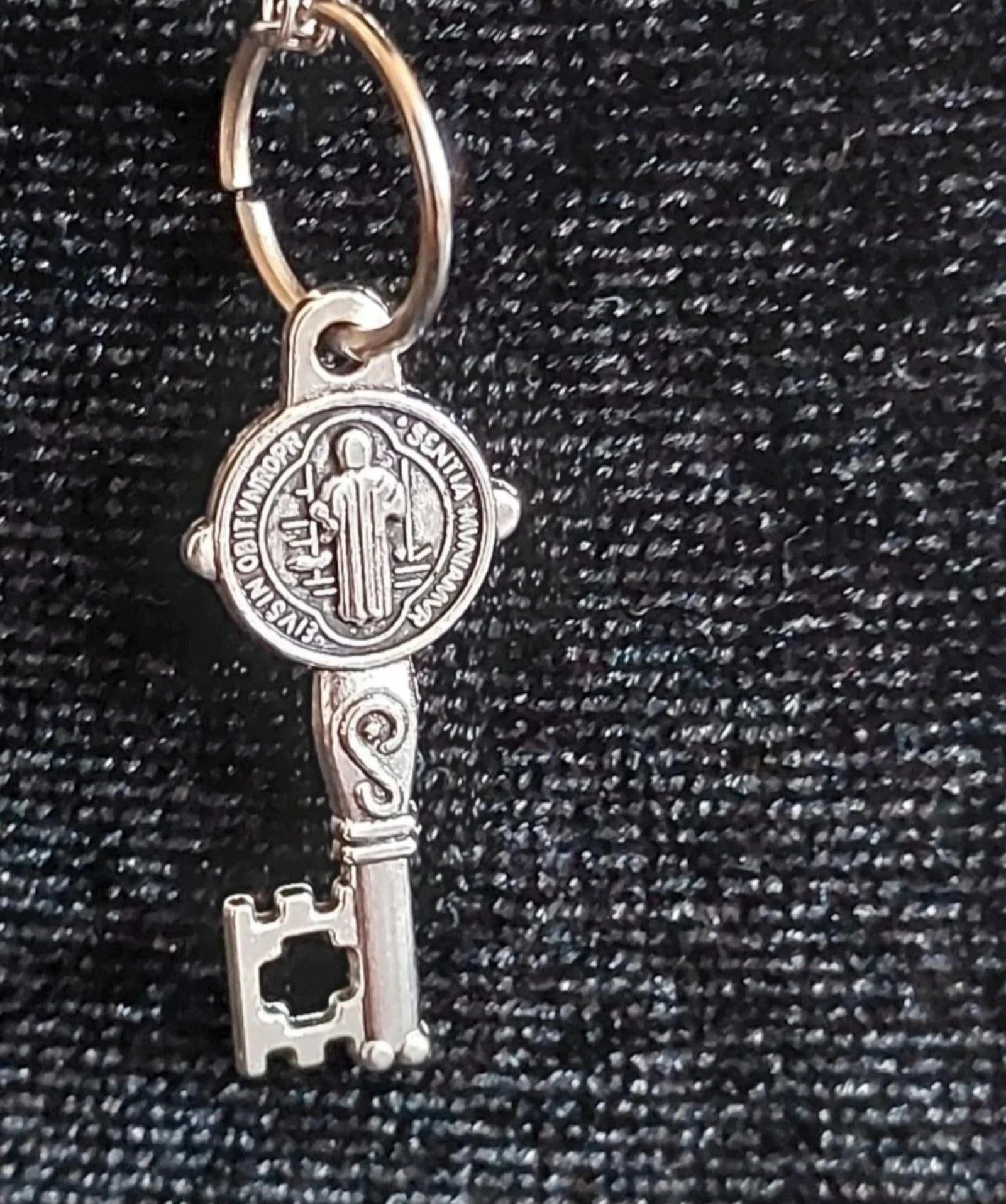 🌸colgante amuleto llave de San Benito🌸